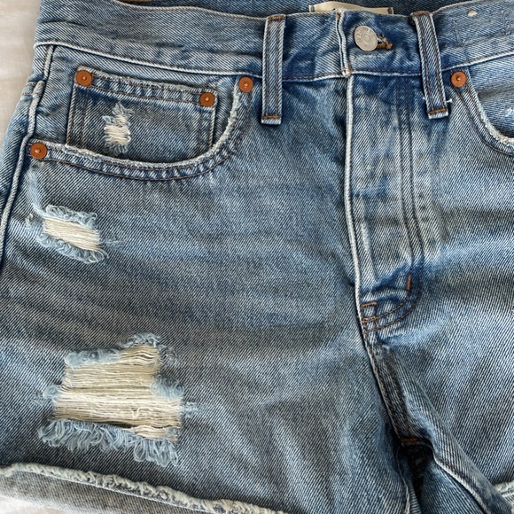 RELAXED DENIM SHORTS IN HOMECREST WASH: SIZE 25 - Picture 4 of 6